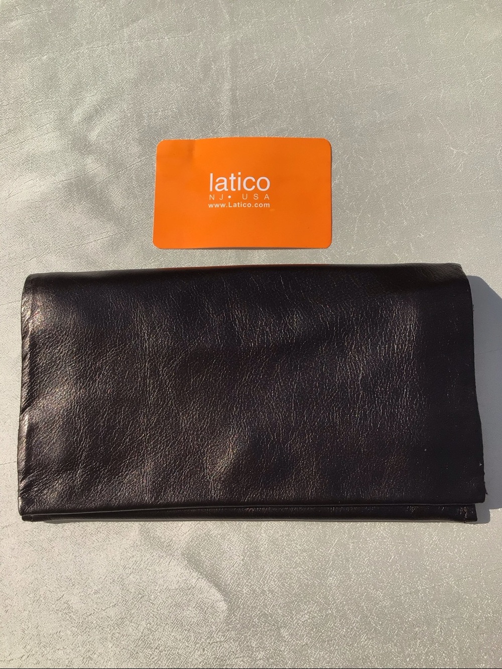 Latico Leather Eloise Wallet Handcrafted Full Grain Phone Zipper USA Brand - Picture 2 of 11